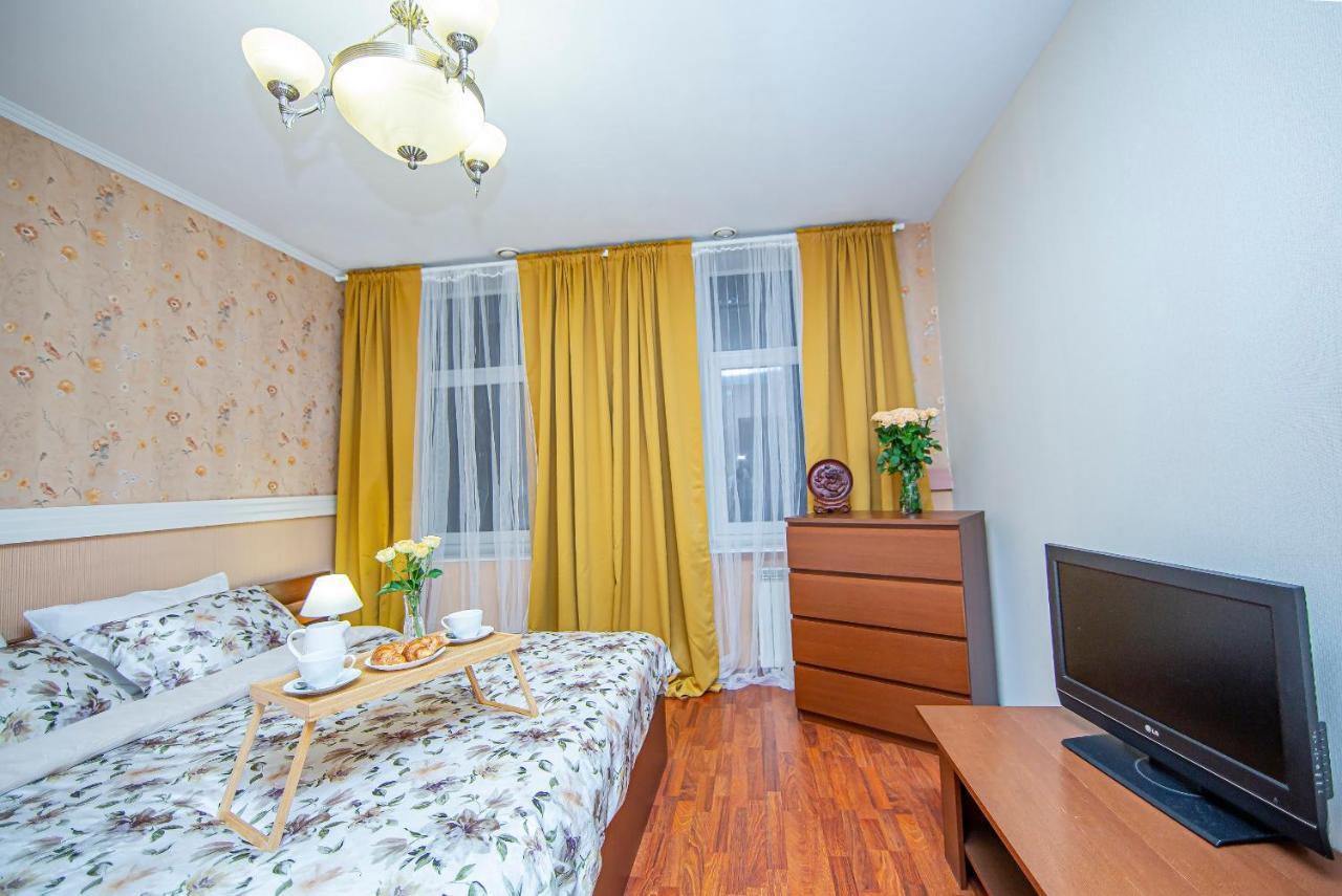 4Br Apartment Next To St Isaak Cathedral เซนต์ปีเตอร์สเบิร์ก ภายนอก รูปภาพ